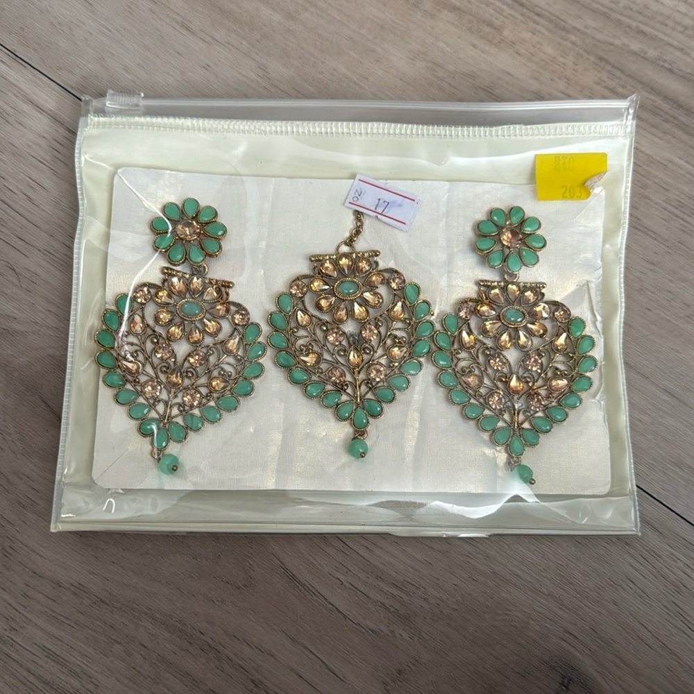 Maang Tikka Earring set